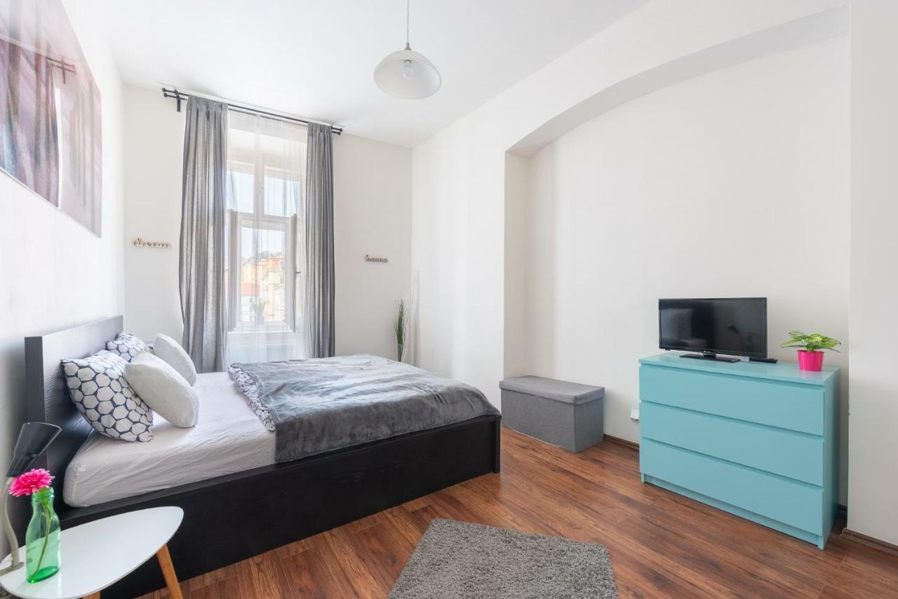 Appartamento Lily's - 5 Minutes To Charles Bridge *